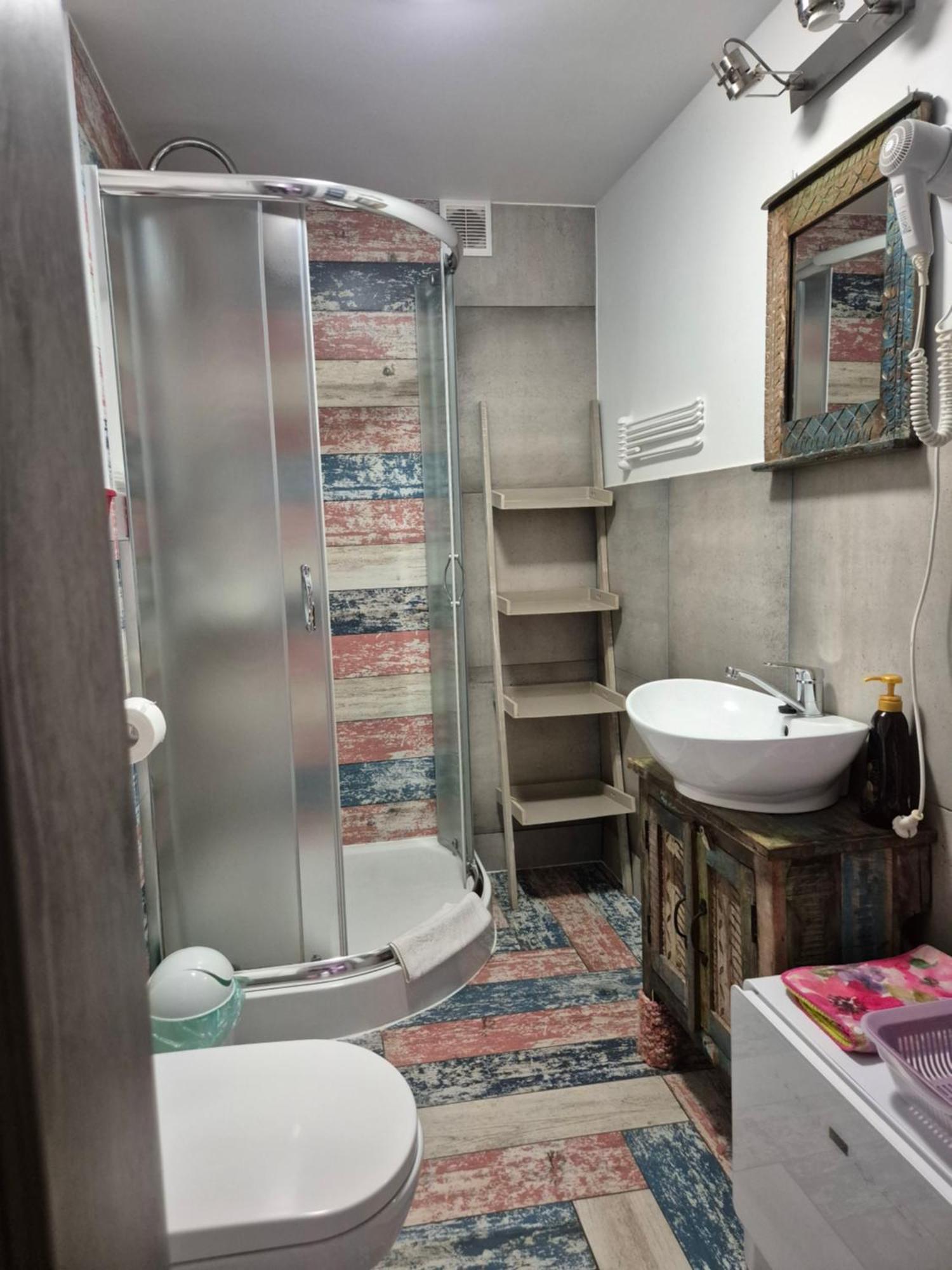 Kot Pocztowy Apartment Dlugopole-Zdroj Ngoại thất bức ảnh