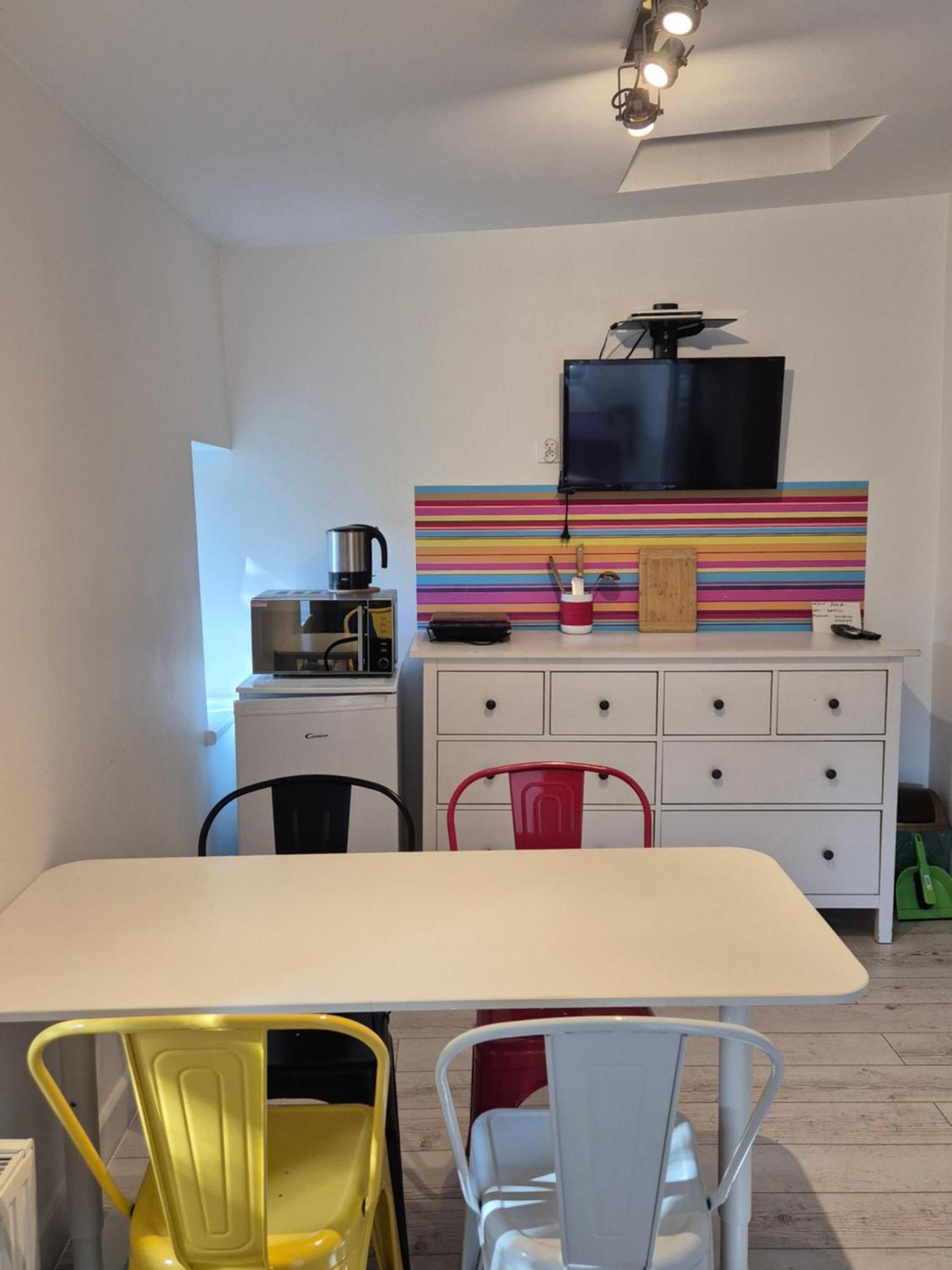 Kot Pocztowy Apartment Dlugopole-Zdroj Ngoại thất bức ảnh