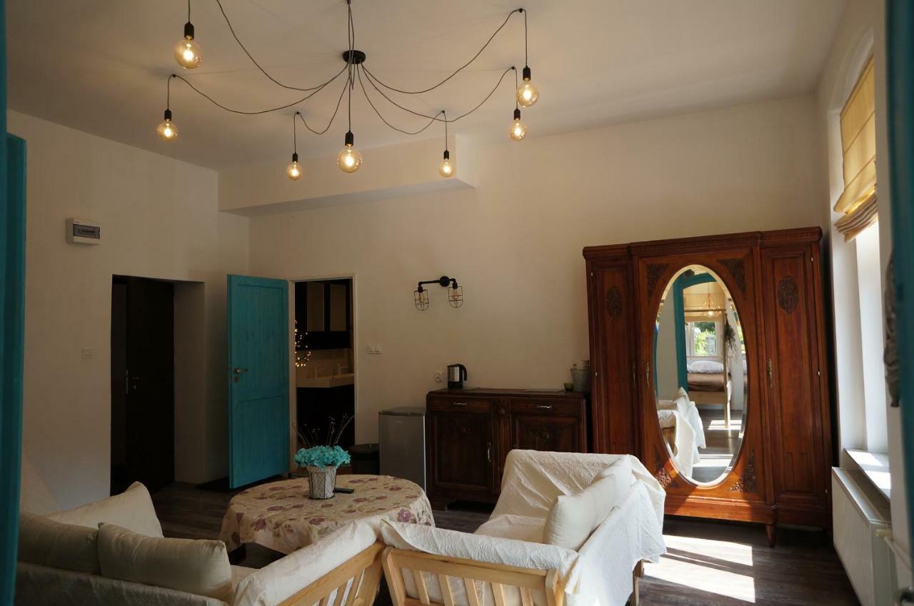Kot Pocztowy Apartment Dlugopole-Zdroj Ngoại thất bức ảnh
