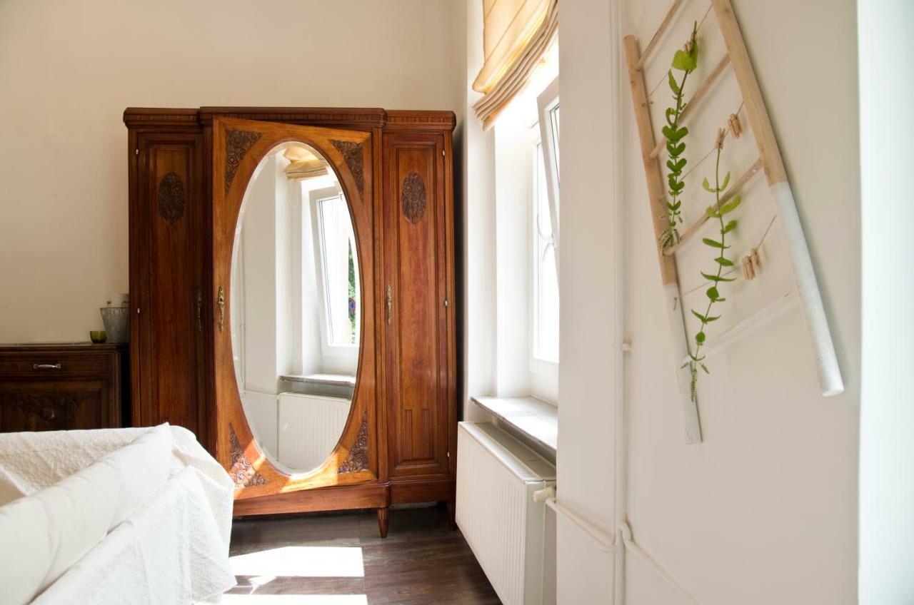 Kot Pocztowy Apartment Dlugopole-Zdroj Ngoại thất bức ảnh
