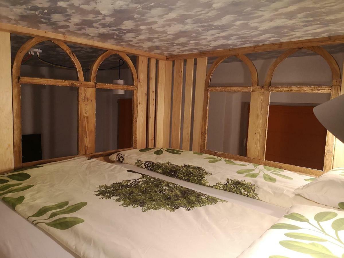 Kot Pocztowy Apartment Dlugopole-Zdroj Ngoại thất bức ảnh